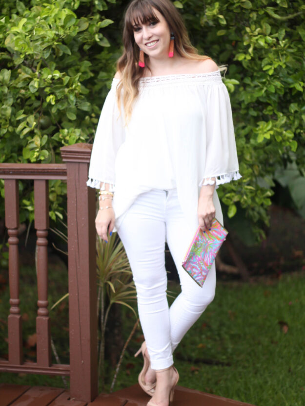 Mint Julep Boutique top, Gap jeans, Lilly Pulitzer Clutch, Zara heels, Baublebar tassel earrings (4 of 9)