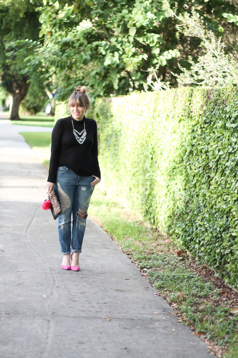 How to style a turtleneck and boyfriend jeans