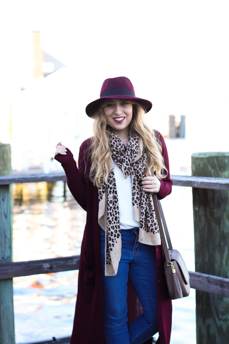 Maroon and leopard fall outfit idea