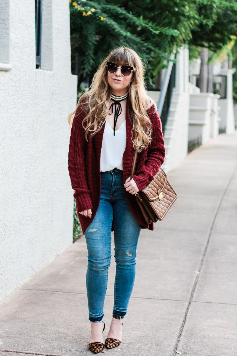 maroon cardigan outfits