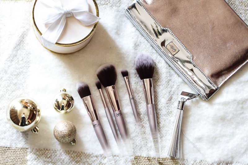 IT Cosmetics for ULTA City Chic brush set makes a great holiday gift