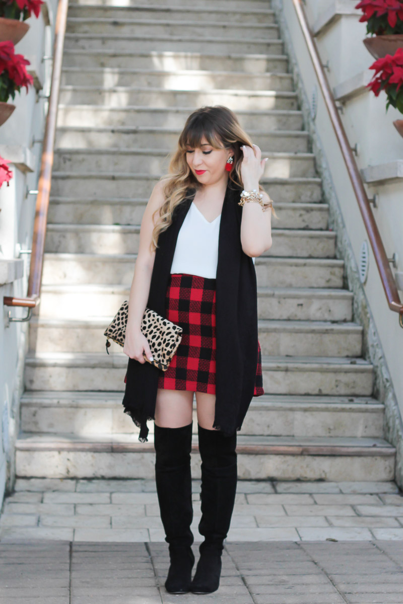 Plaid skirt holiday outfit-9