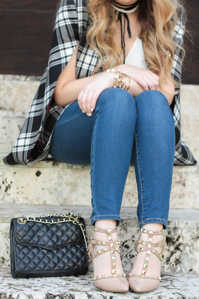 Miami fashion blogger Stephanie Pernas wearing Sole Society Tiia pumps, the perfect Valentino Rockstud dupe for under $100.