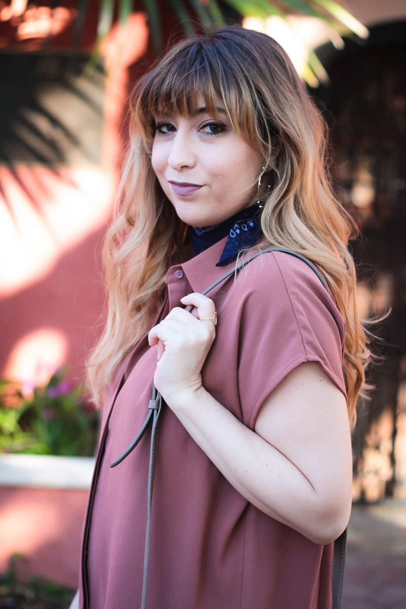 Miami fashion blogger Stephanie Pernas wearing a short sleeve shirtdress with neckscarf and hoop earrings