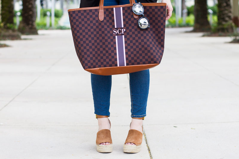 Miami fashion blogger Stephanie Pernas of A Sparkle Factor styles Marc Fisher Adalyn wedges with a Barrington Gifts St Anne tote