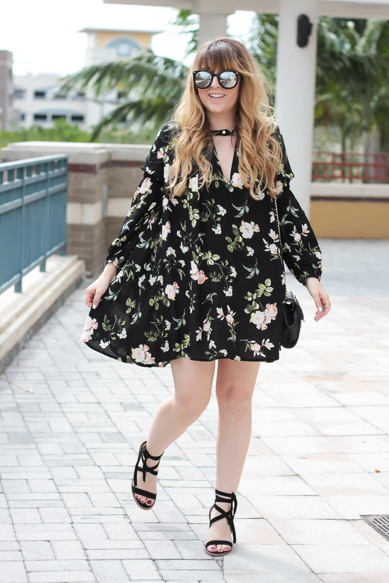  Miami fashion blogger Stephanie Pernas of A Sparkle Factor wearing a cute floral dress for spring