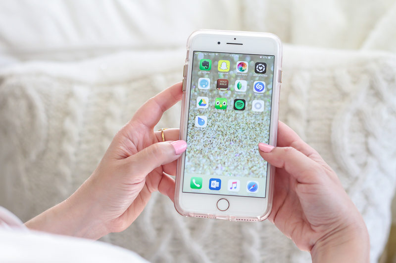 Miami fashion blogger Stephanie Pernas shares her favorite iPhone apps