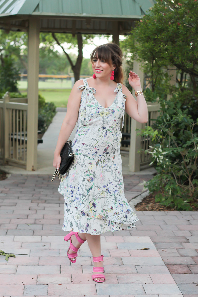 Miami fashion blogger Stephanie Pernas styles a pretty spring dress outfit idea 