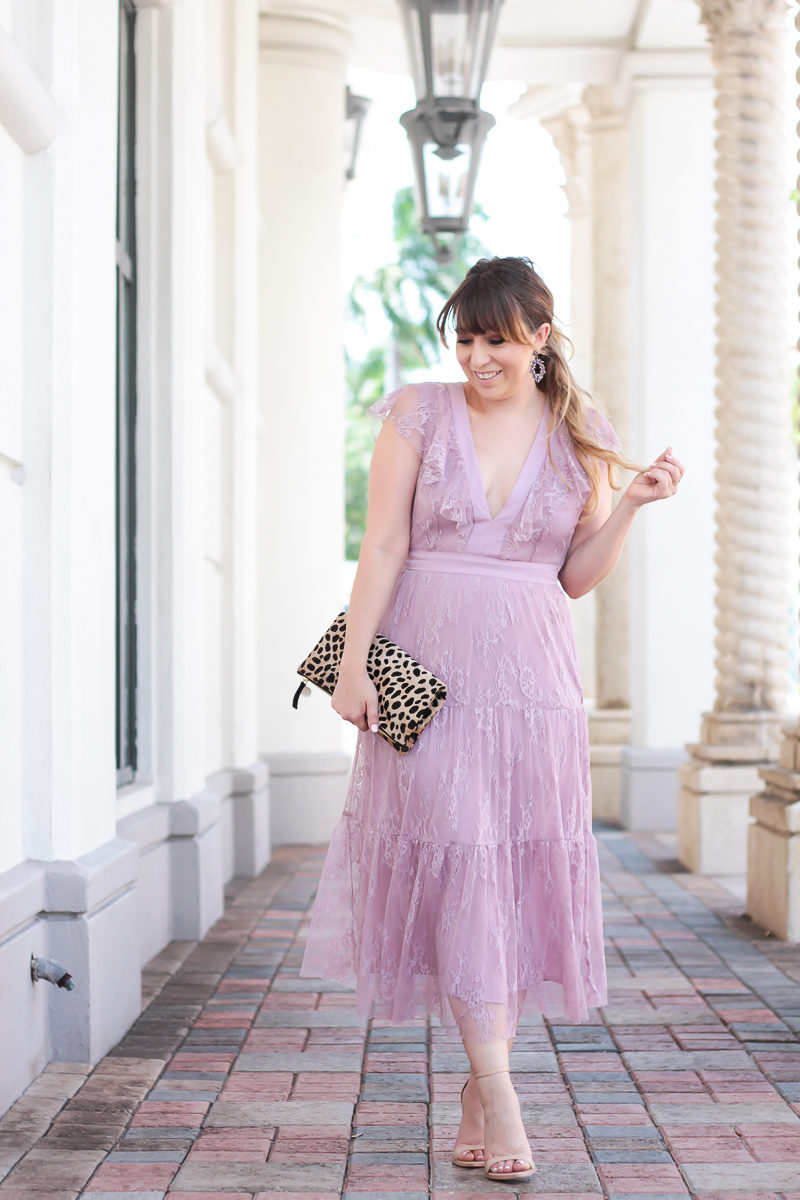 Miami fashion blogger Stephanie Pernas styles a Wayf lilac lace dress 