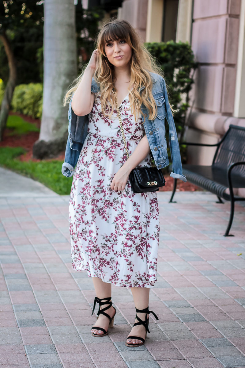 Miami fashion blogger Stephanie Pernas wearing a Nordstrom floral midi dress