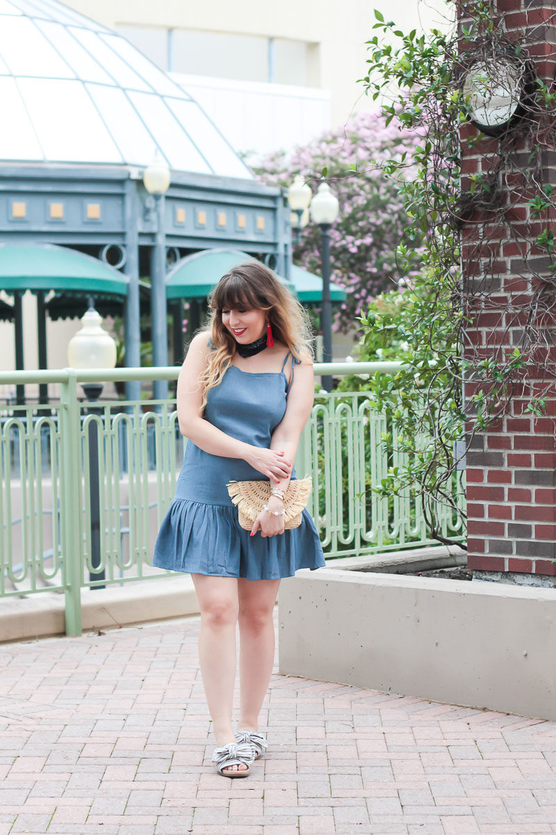 Miami fashion blogger Stephanie Pernas styles a bandana and a chambray dress for a cute 4th of July outfit idea