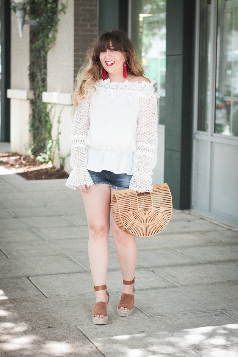 white lace shorts outfit