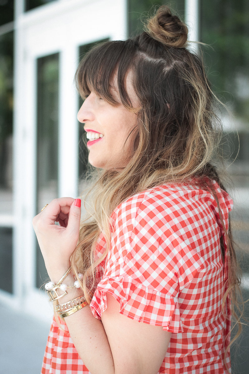  Fashion blogger Stephanie Pernas wearing a cute gingham dress for summer 