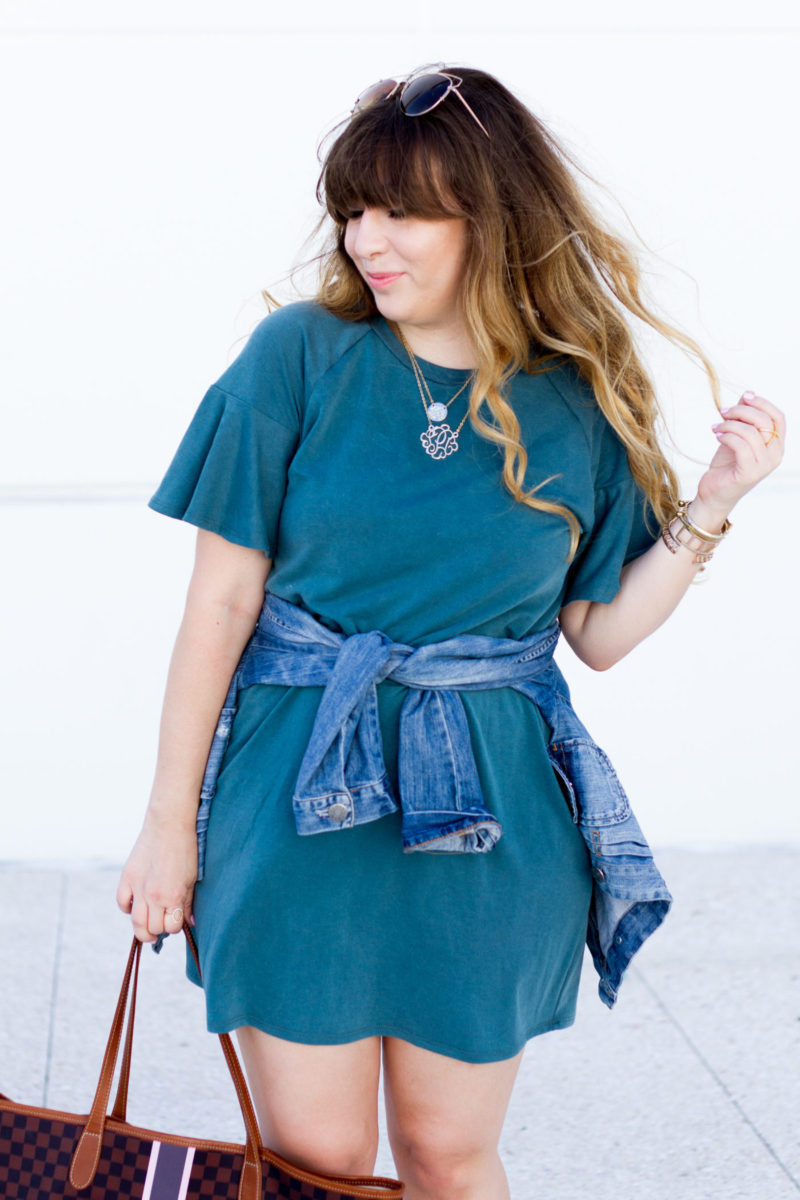 Miami fashion blogger Stephanie Pernas styles a cute t shirt dress outfit idea