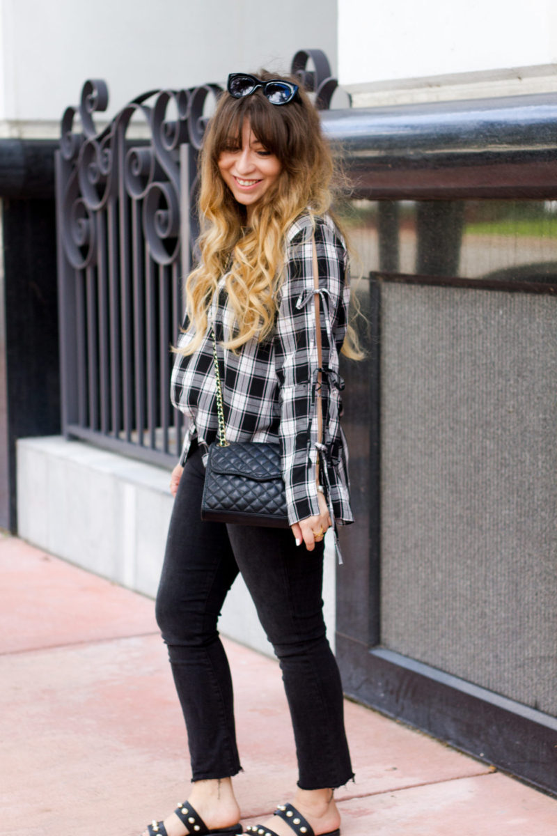 Miami fashion blogger Stephanie Pernas styles cropped jeans and a plaid top for fall 