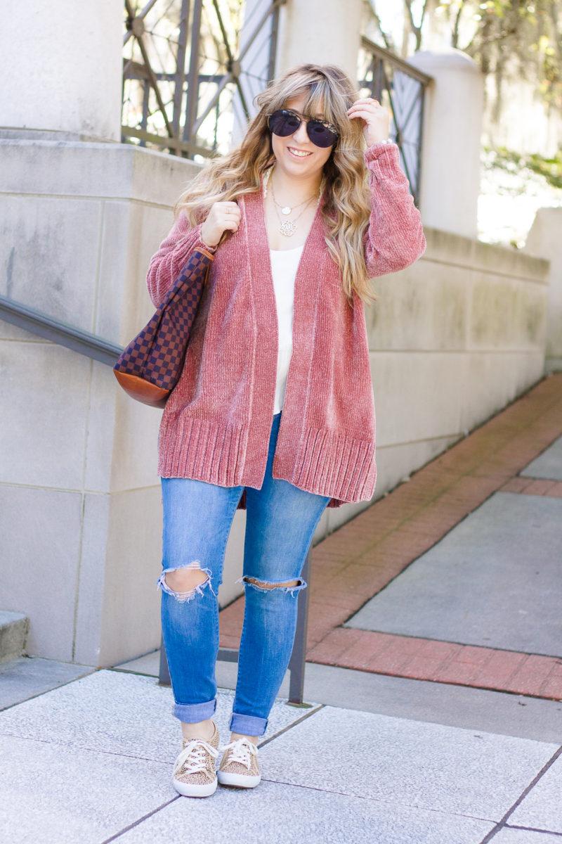 Pink cardigan outfit