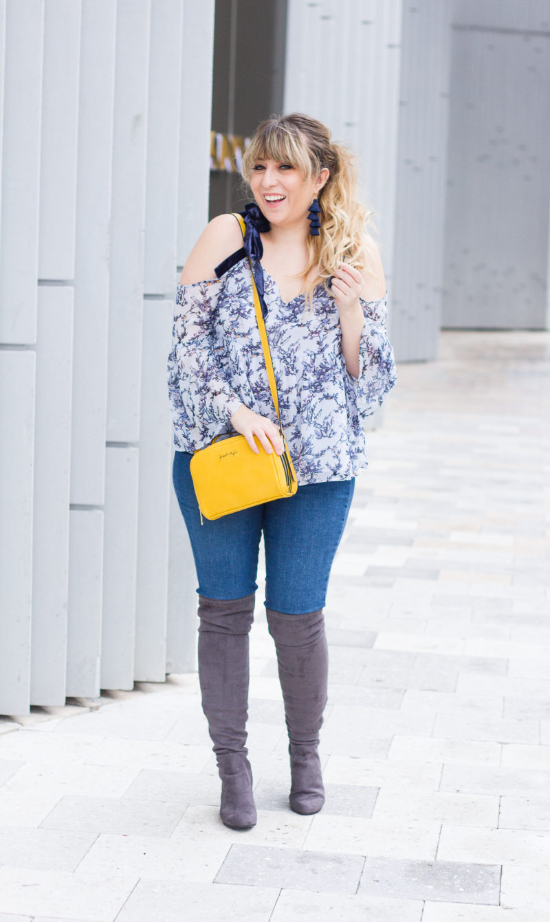 Casual top and jeans outfit 