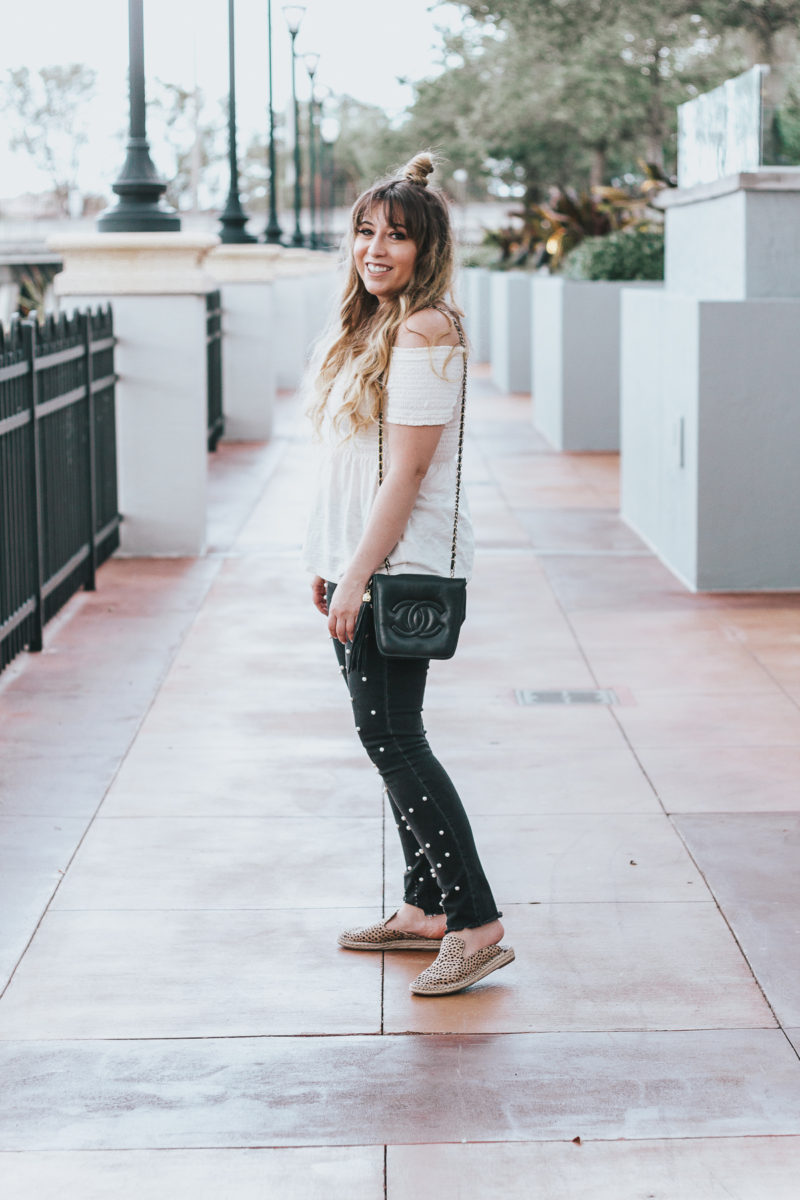 Off the shoulder top + black pearl jeans outfit for spring-4