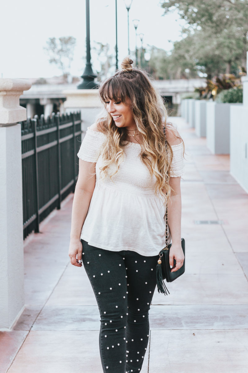 Off the shoulder top + black pearl jeans outfit for spring-6