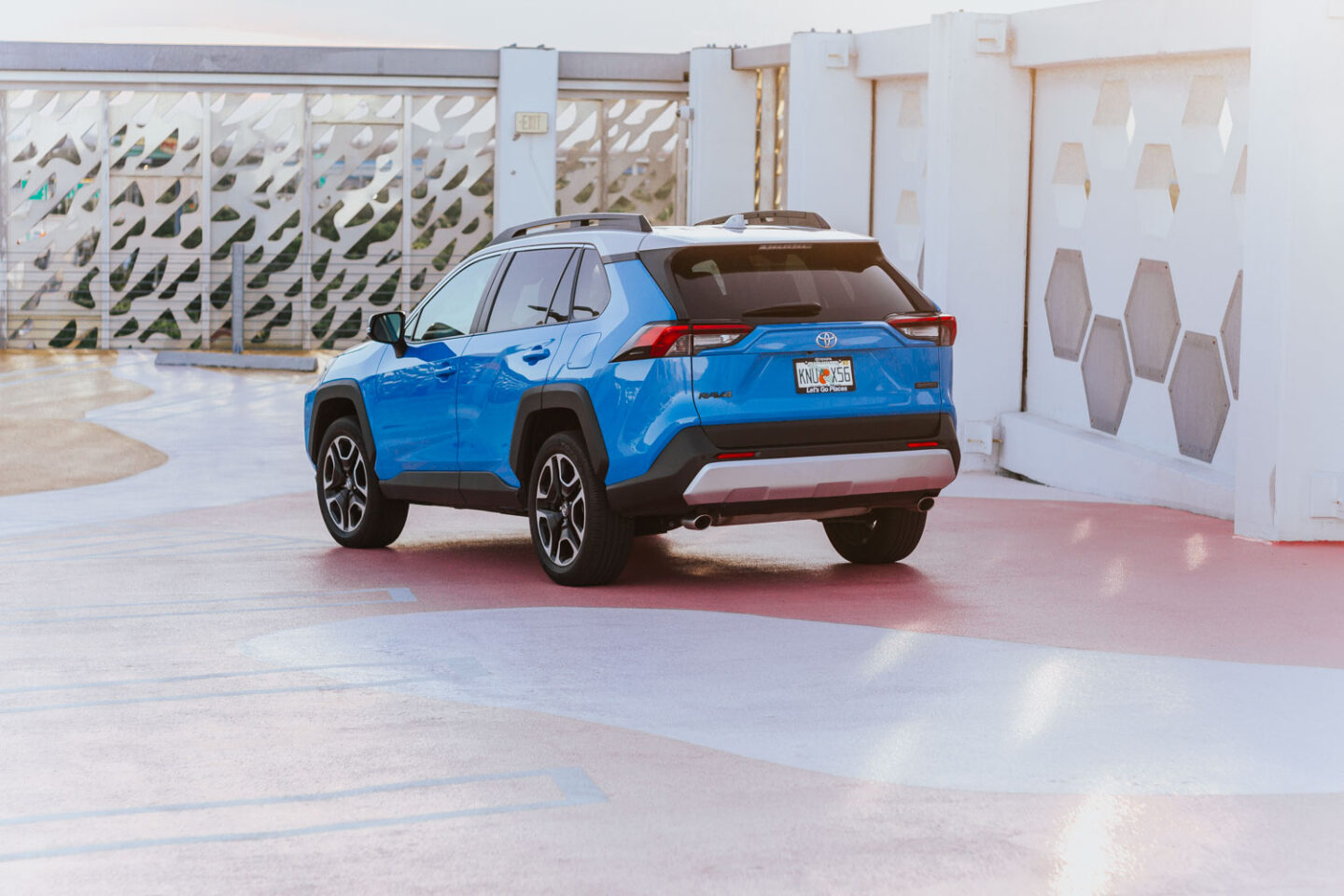 2019-Toyota-RAV4-2