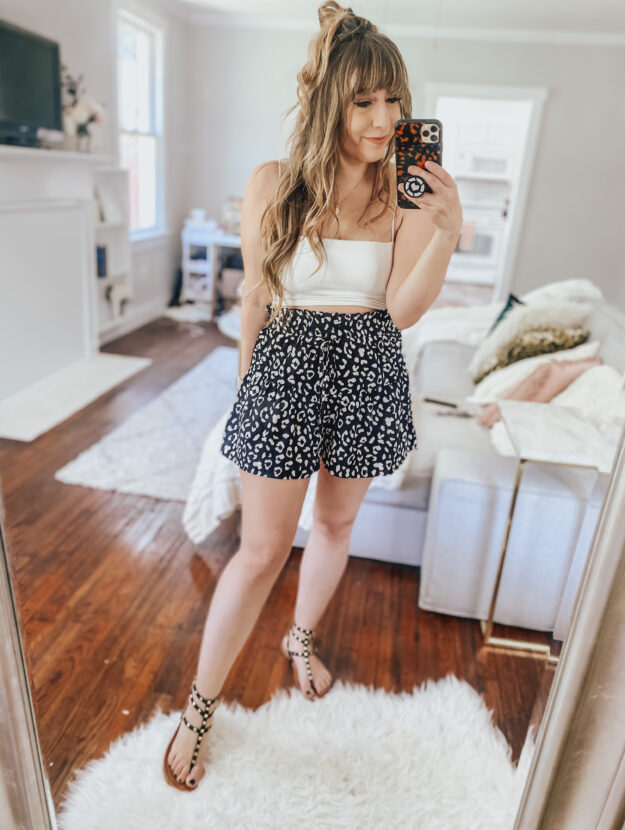 Spring outfit idea, cute shorts outfits for spring