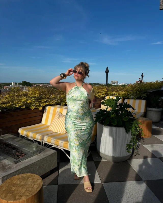 Rooftop sunsets 🤝 the perfect spring dress 

Got no fewer than 3 compliments on this gorgeous silky maxi from @lulus on the walk from the car to drinks 🍸 💚 

Comment LULUS and I’ll DM you links! (Find it linked on my LTK and ShopMy!) 

#lovelulus #lulusambassador #savannahga #savannahgeorgia #springdresses #springdress #lulus