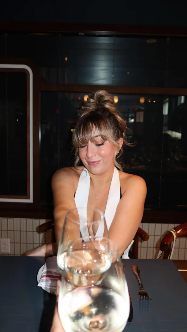 POV: you’re having the ✨perfect✨ girls’ night at @diningwithrhett at @thealidahotel 

The girlies and I had the most INCREDIBLE dinner last weekend at Rhett… the menu was insane. 20/10 recommend getting your besties together and ordering one of everything. Everything was out of this world, but honorable call outs to the Shrimp & Grits, Diver Scallops, and Skillet Brownie. 

We gabbed, we ate, we had wine… perfect night. 

Here’s what we ordered: 

STARTERS
PIMENTO CHEESE
Pickled Okra, Crudité, Saltine Crackers

PLATEAU DE MER
Chef’s Daily Selection of Fresh Chilled Seafood 

SPANISH OCTOPUS
Fingerling Potatoes, Pecan Romesco, Roasted Olives, Smoked Paprika

ENTREES

FRIED CHICKEN
Joyce Farms 1/2 Chicken, Collard Greens, Red Rice, Country Gravy

SHRIMP & GRITS
Sea Island Shrimp, Cherry Tomato, Andoullie Sausage, Scallions, Roasted Mushroom, Benne Seeds 

GROUPER
Ol fuskie Crab Rice, Holy Trinity, Tomato Etouffée, Sesame-Scallion Oil

DIVER SCALLOPS
Pea Purée, Spinach, Bacon, Brown Butter, Watercress

DESSERTS

KEY LIME PIE
Lime Cream, Citrus Curd

SKILLET BROWNIE
Vanilla Ice Cream, Salted Caramel, Toasted Hazelnut

BANANA PUDDING
Wafers, Vanilla Pudding, Cream

BEIGNETS
Strawberry Jam, Lemon Curd

What looks good to you?? #savannahgeorgia #savannah #savannahinfluencers #wheretoeat #whattodoinsav #whattodoinsavannah #visitsavannah #exploresavannah #dininginstyle #savannahhistoricdistrict #downtownsavannah