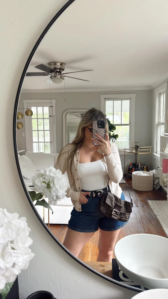 A little pre-fall transitional outfit idea for when you’re sick of summer fits but it’s not cool enough for a REALL fall lewk lol. Love the idea of pairing a crisp jean short with no distressing and a cardigan top. 🤍 I have these @gapfactory cardigans stocked in multiple colors and I love them!!

Comment OUTFIT and I’ll DM you links to shop or you can find links on my ShopMy🤍 #outfitinspo #prefalloutfits #transitionaloutfits #summeroutfits #summeroutfitinspo