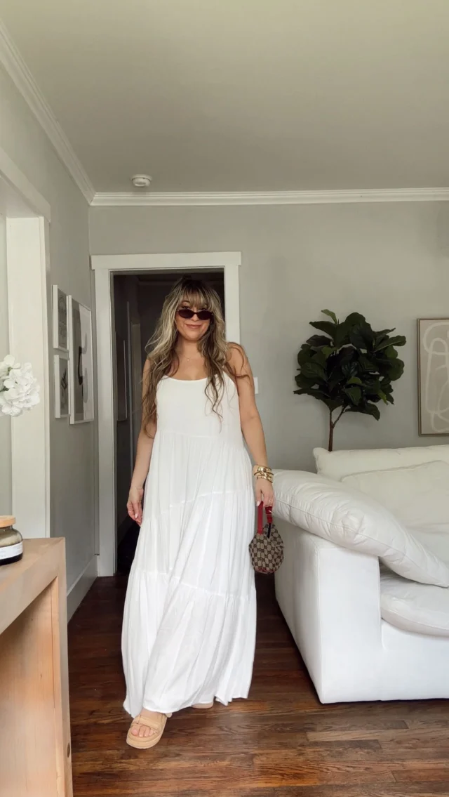 PSA: it’s still summer and I’m still enjoying my favorite easy breezy dresses. This maxi is on lightning deal today on Amazon so snag it while you can 🤍 

Comment BREEZY and I’ll DM you links to shop or you can find my full fit linked on ShopMy + LTK 

#summeroutfitideas #summerdresses #amazonfashionfinds #amazonfashion #amazondresses #outﬁtoftheday