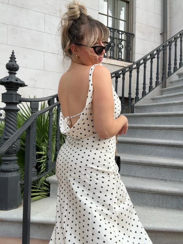 Living for a polka dot moment rn 🤍 This @lulus midi dress is the perfect dreamy end of summer dress. 

Linked on my ShopMy / LTK 

#lulus #lulusambassador #polkadot #polkadotdress #summeroutfits #summerdress