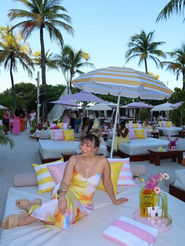 Celebrated the NEW @covergirl Clean Fresh SPF Blurring Skin Tint at @nikkibeachmiami at the most gorgeous golden hour party. COVERGIRL knows how to throw a party ya’ll. Can’t wait to try out the new skin tint and tinted SPF lip balm! More soon 👀 #covergirl #skintint