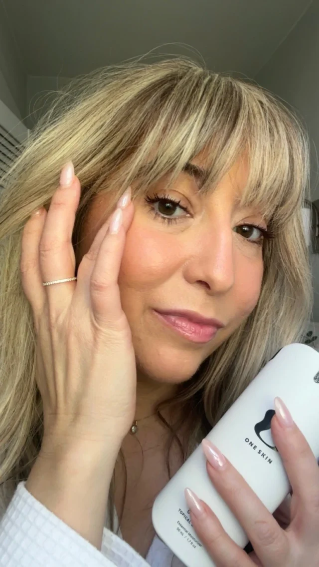 HAVE to put you on to two new staples in my skincare routine: @oneskin.co OS-01 Face + OS-01 Eye. LOVING having these two multitasking skincare powerhouses in my routine. Linked on my ShopMy! 
#SkinLongevity #OneSkin #OneSkinPartner #skincareessential #skincareroutine #eyecreams #moisturizers #skincarelife