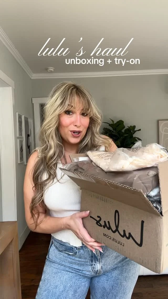 Let’s unbox and try on my latest order from @lulus ! Sharing some cute fall pieces I’ll be styling this fall, including the PERFECT cropped trench that I will definitely be wearing non-stop. What’s your favorite thing from the haul?? 

Comment LULUS and I’ll DM you links to shop! You can also find this haul linked on my ShopMy and LTK! 

#luluspartner #lulus #lulusambassador #tryonhaul #tryon #fashionhaul #fashionunboxing